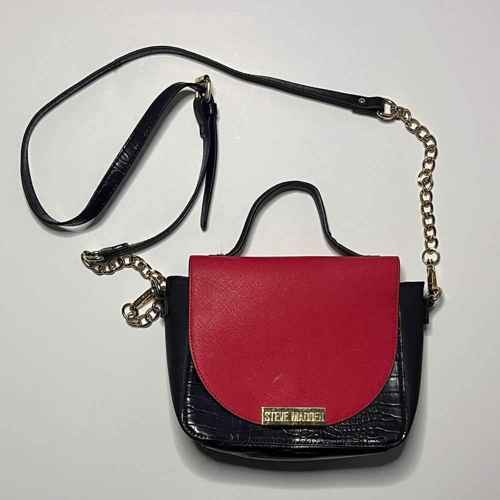 Steve Madden Black and Red Crossbody Bag with Gold Chain